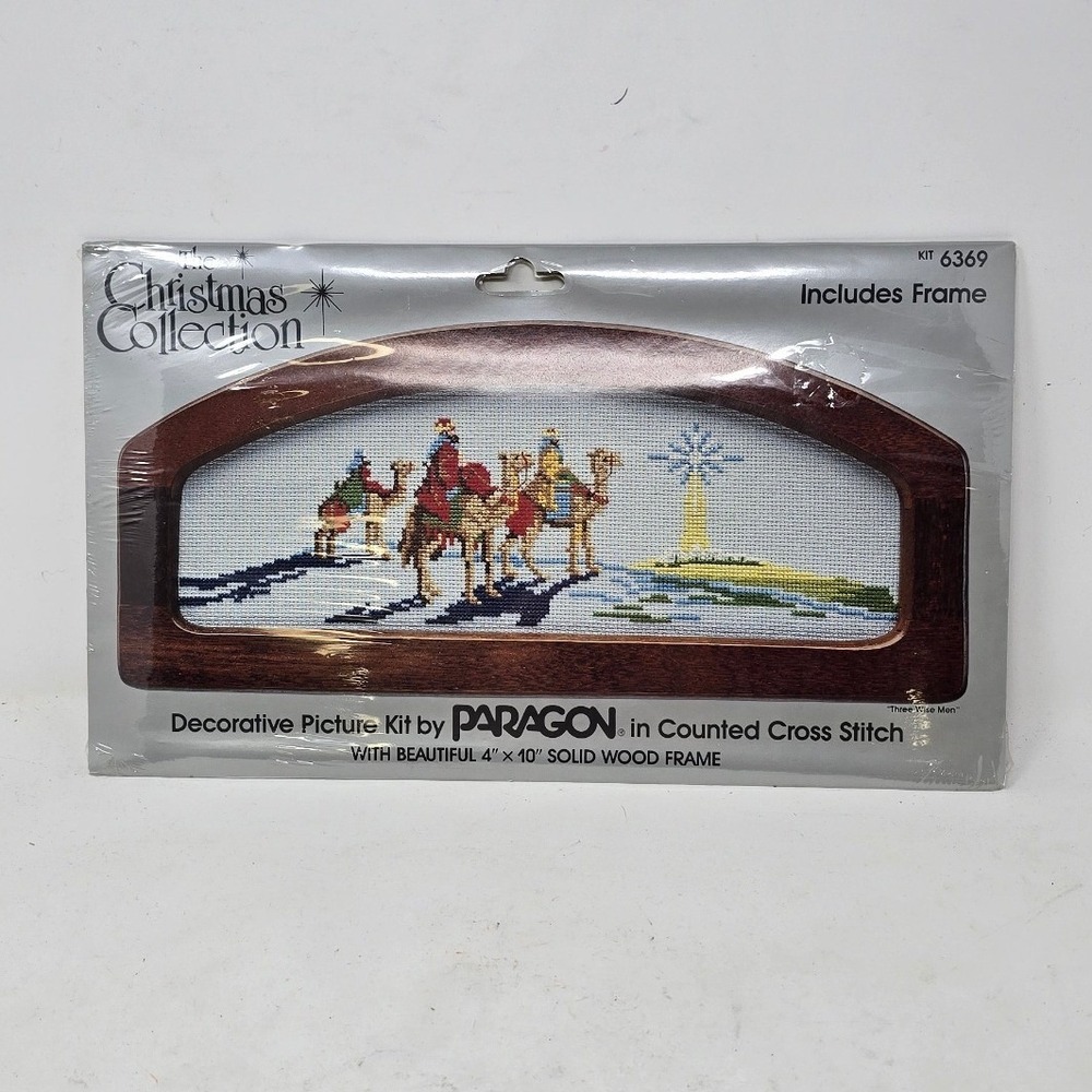Vtg Paragon The Christmas Collection counted cross stitch 6369 kit w/wood frame